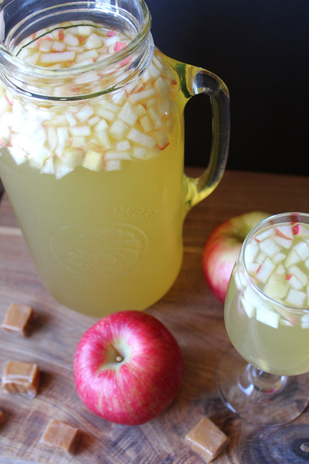 Caramel Apple Sangria Recipe Pinot Grigio Caramel Vodka Apple Cider Honeycrisp Apple Drink for Halloween Parties Thanksgiving Fall Party My Farmhouse Table