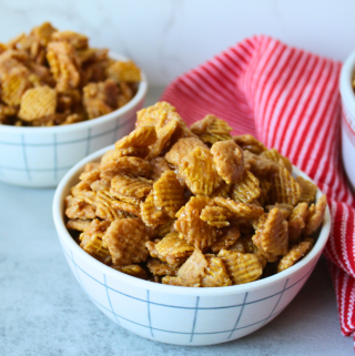 Caramel Crispix Snack Mix Easy Homemade Holiday Gift The Best Microwaved Caramel Snack Mix My Farmhouse Table